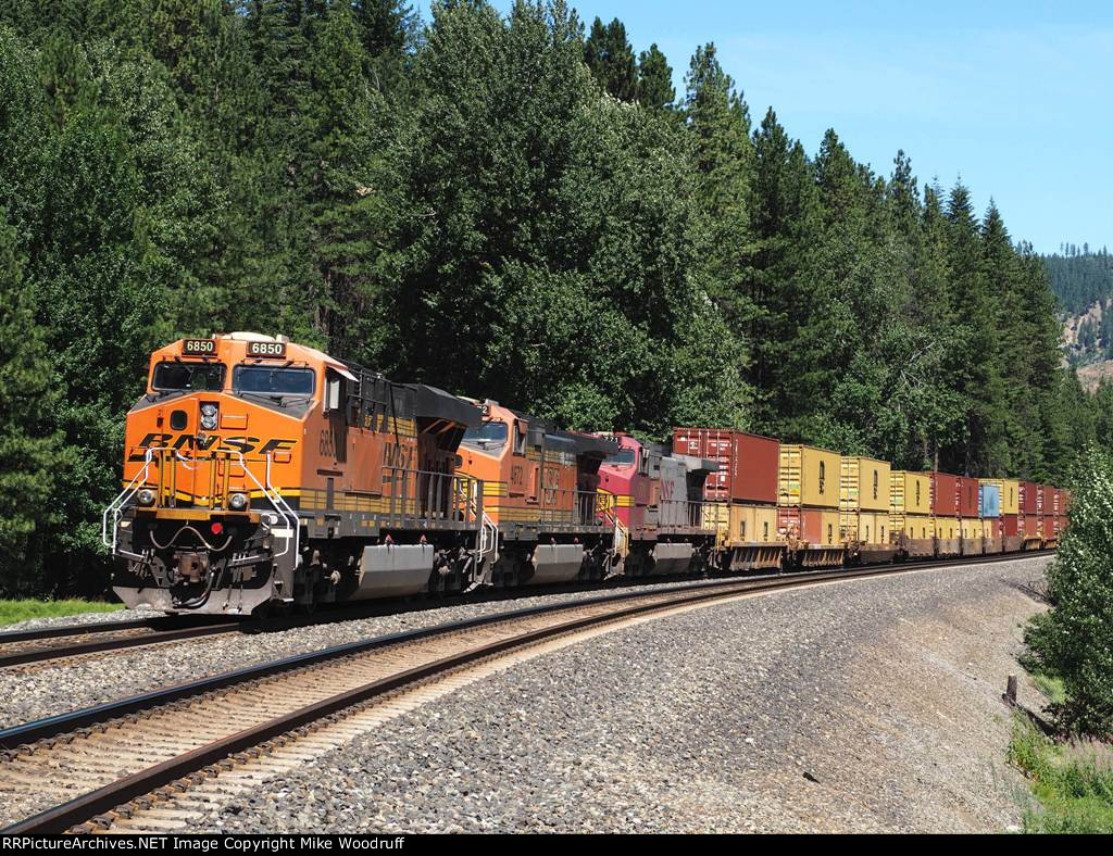 BNSF 6850